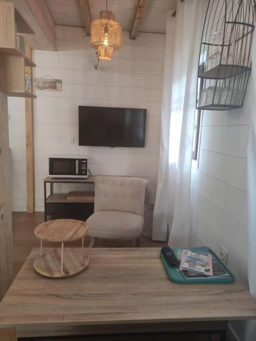 Joli T2 Bas De Chalet Plage De Gruissan Kültér fotó